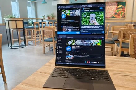 ASUS Zenbook Duo UX8407AA review: Two screens finally earned their place in my bag