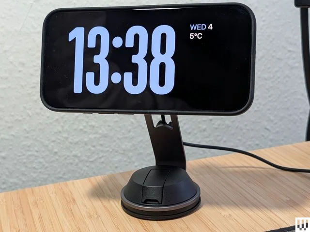 Image may contain Electronics Screen Computer Hardware Hardware and Monitor