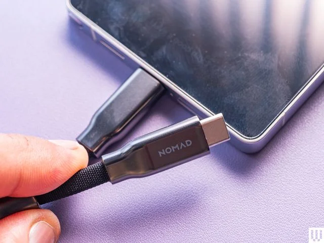Best Samsung Galaxy S25 Cases and Accessories Nomad ChargeKey brand on tabletop